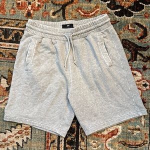 Men’s Gray shorts